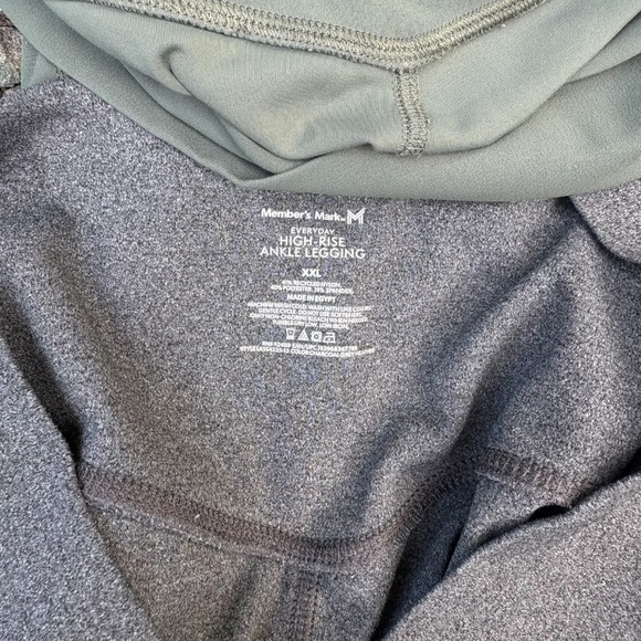 Members Mark Set Of Two Woman's Leggings, Size XXL Gray and Green - Picture 4 of 4